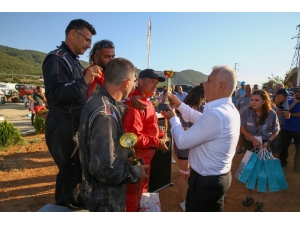 Trial Yarışları Nefes Kesti