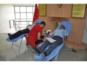 Kars Milli Eğitim Müdürlüğü’nden Kızılay’a Kan Bağışı