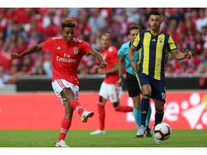 Fenerbahçe Tur Peşinde