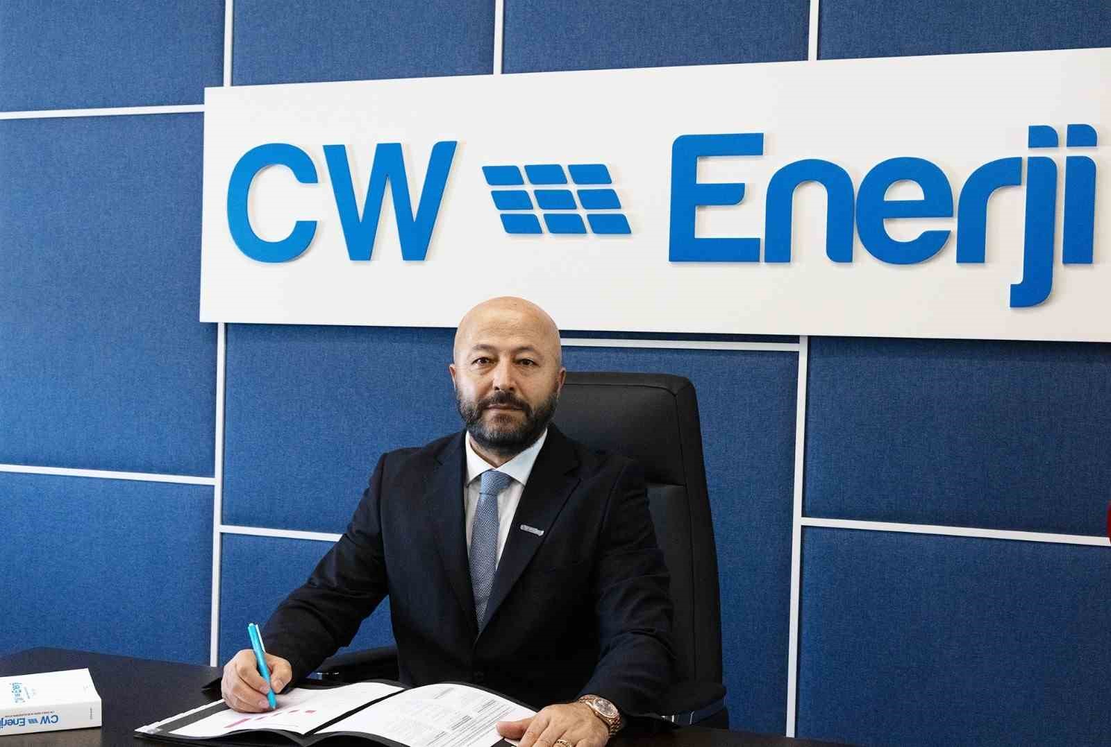 cw-enerji-yeni-nesil-gunes-panellerini-tanitti