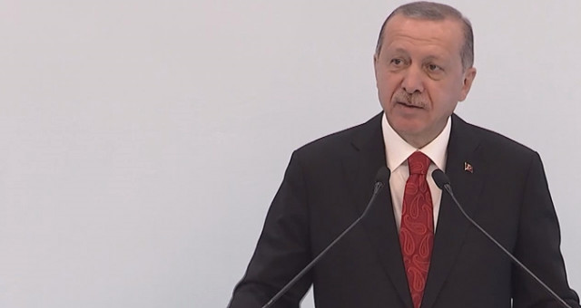 Türkiye'yi Hedef Alan Ekonomik Darbeyle İlgili Konuşan Başkan Erdoğan: Bizi Tanısalardı Diz Çökmeyeceğimizi İyi Bilirlerdi