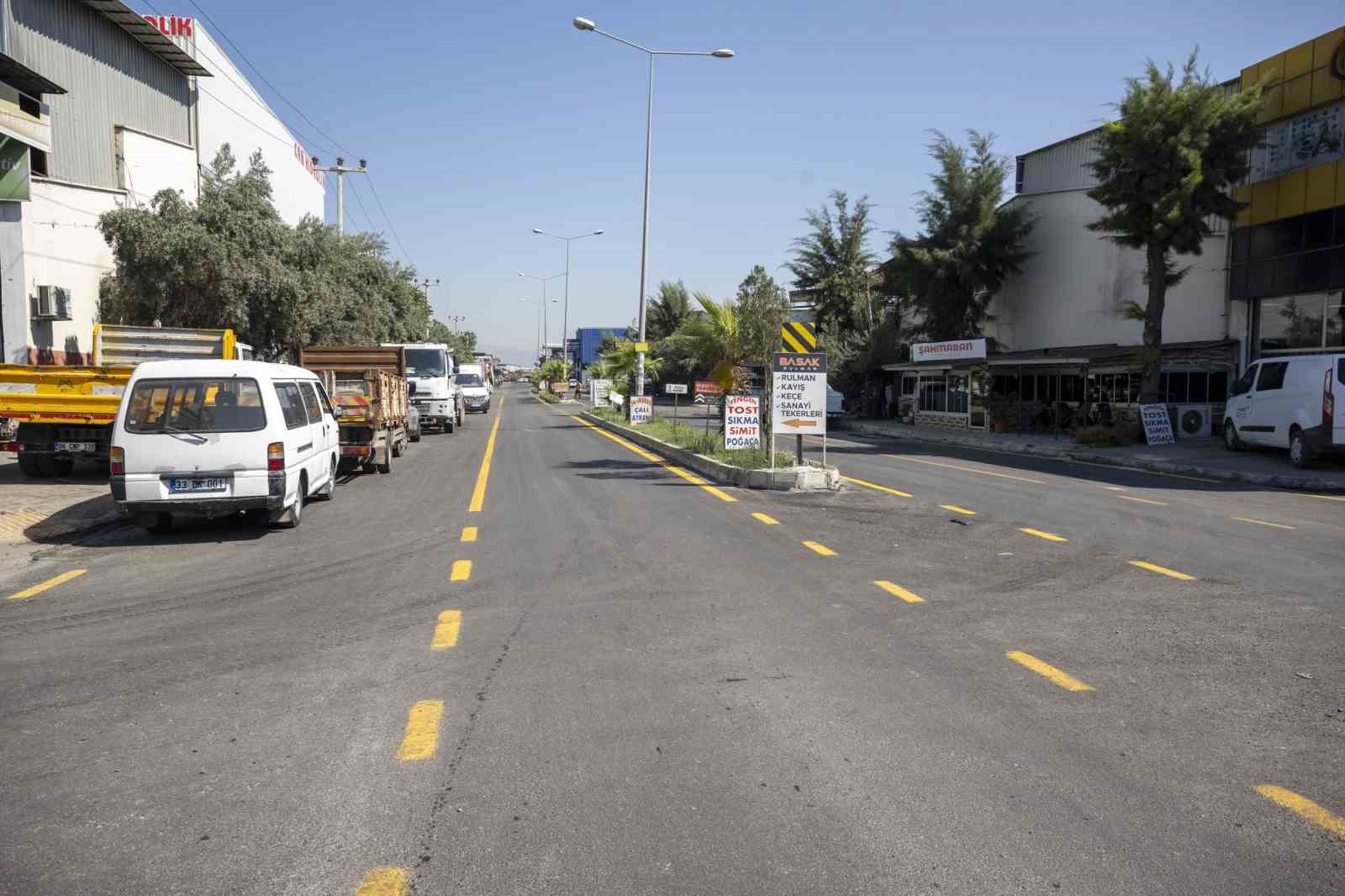 mersin-de-sanayi-sitesinin-20-yillik-yollari-yenilendi