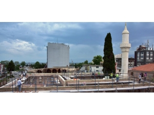 Tarihi Medresenin Restorasyonu Sürüyor