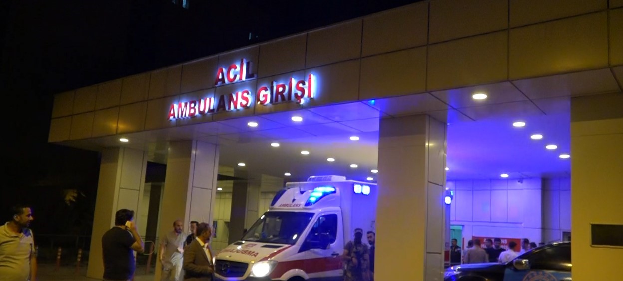 ercis-te-takla-atan-otomobilin-surucusu-agir-yaralandi