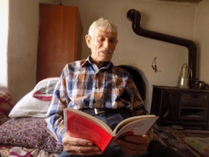 73 Yaşında Halk Kütüphanenin En Yaşlı Üyesi