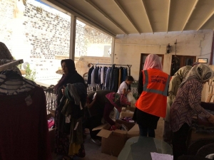 Belediyeden Kıyafet Dağıtımı Sürüyor