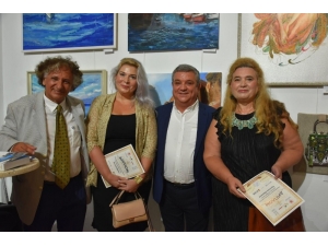 Ukraynalı Ressamlar Kuşadası’nı Çizdi