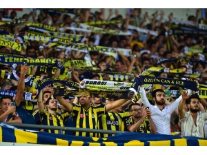 Şampiyonlar Ligi: Fenerbahçe: 0 - Benfica: 0 (Maç Devam Ediyor)