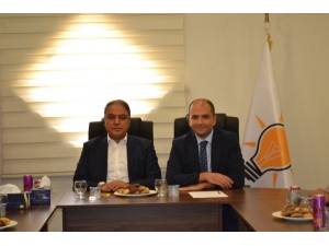 Vali Tekinarslan’ndan Ak Parti İl Başkanına Hayırlı Olsun Ziyareti