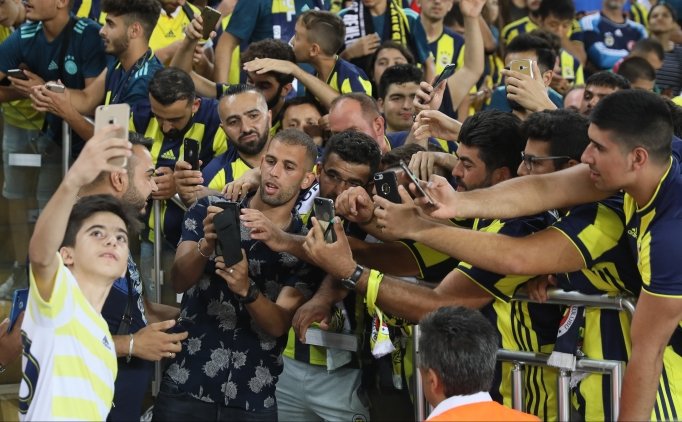 "islam Slimani Olsaydı, Fenerbahçe Elenmezdi"