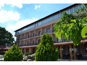 2 Bin Dolar Bozdurana Bir Gece Konaklama Bedava