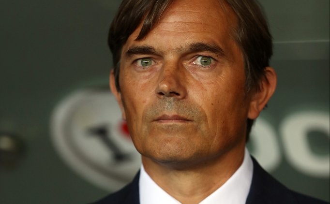 Cocu Fenerbahçe'nin Geleceğinden Umutlu