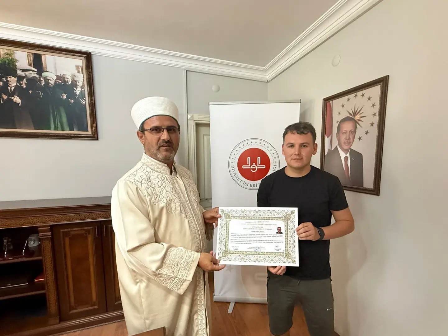 bayram-namazindan-etkilenip-musluman-oldu