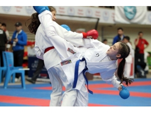 İhlaslı Kareteciler Milli Takım’a Çağrıldı