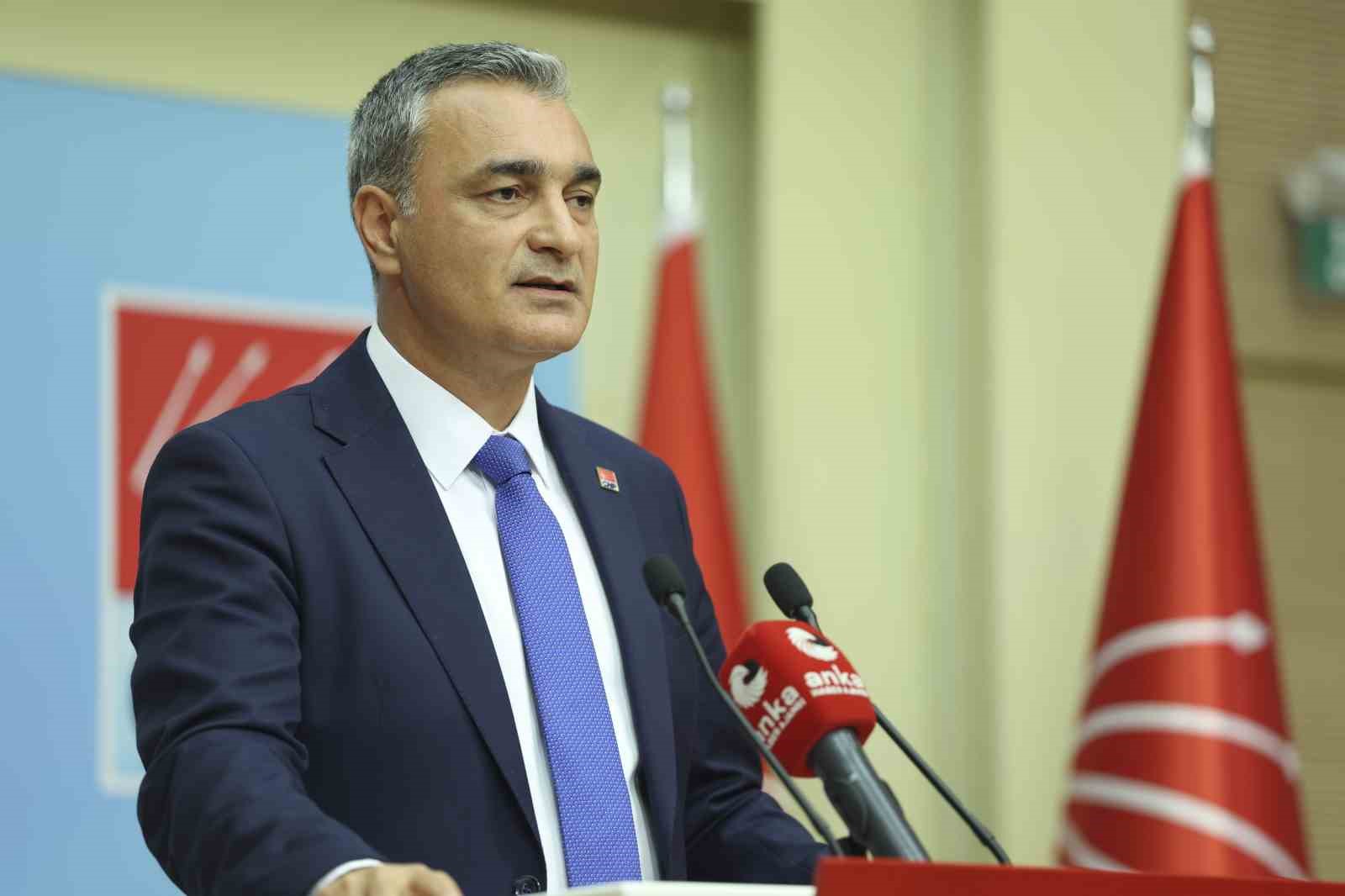 chp-sozcusu-sari-mansur-yavas-in-resepsiyona-katilmamasi-baskanimizin-9-eylul-gunu-yaptigimiz-etkinlige-katilmasini-beklerdik