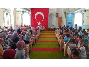 Hassa’da Kur’an Kursu Öğrencilerine Hediye Dağıtıldı