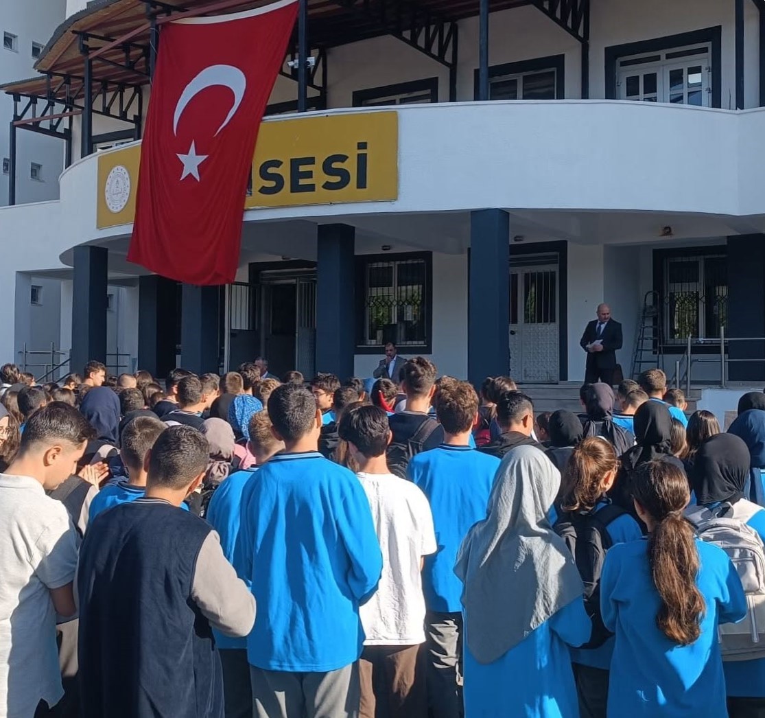 bayburt-ta-14-bin-103-ogrenci-dersbasi-yapti