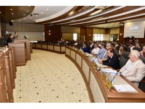 Mecliste "Büyükşehir Battı" Tartışması