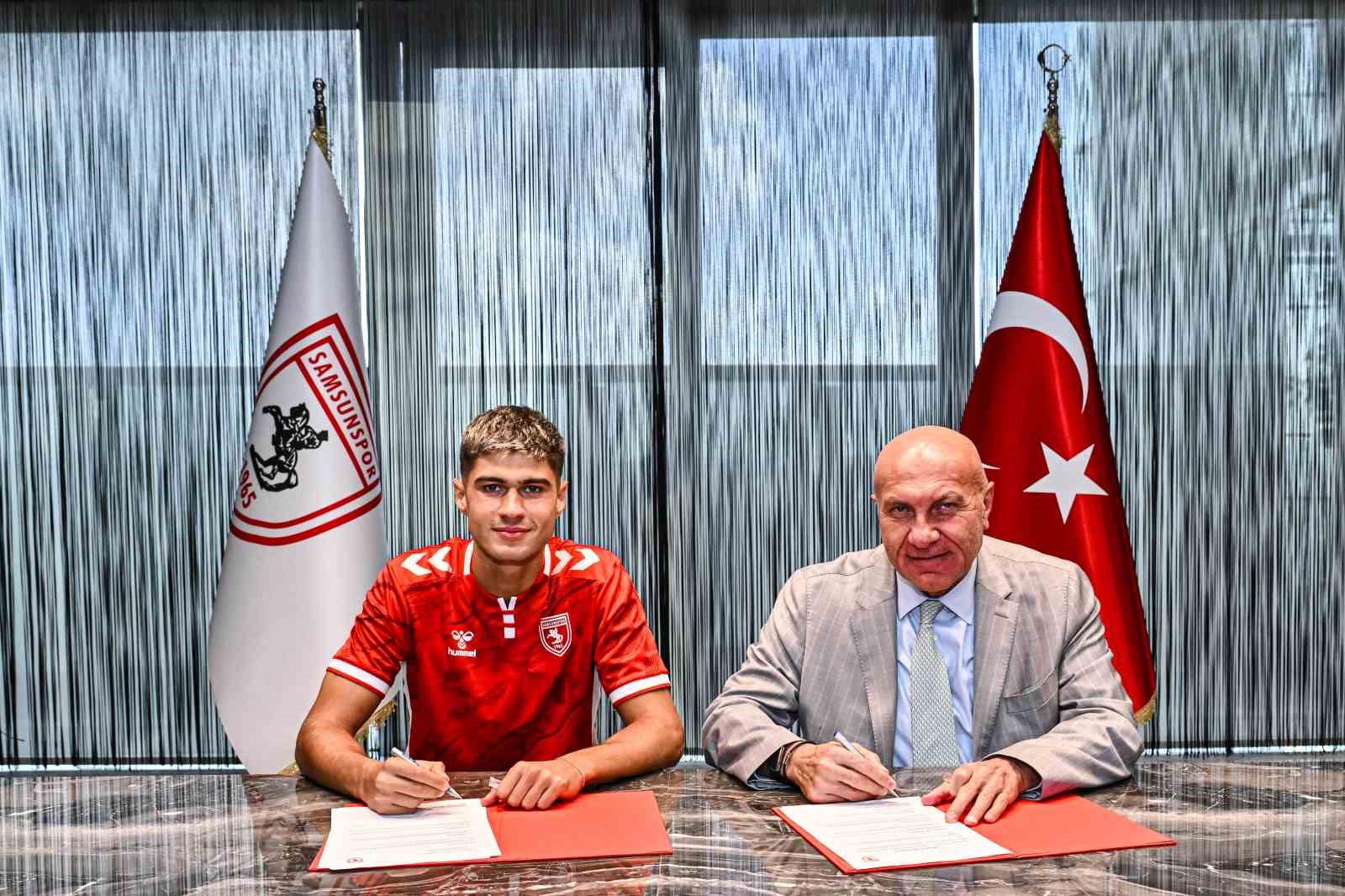 samsunspor-italyan-stoper-gabriele-guarino-yu-kadrosuna-katti