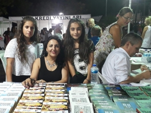 Ümran Öztürk Kitapları İle İlgi Çekiyor