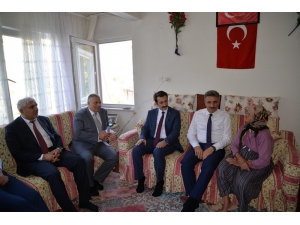 Vali Baruş, Şehit Ailelerini Ziyaret Etti