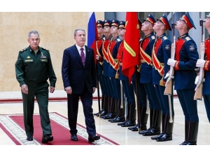 Hulusi Akar, Rus Mevkidaşı İle Görüştü