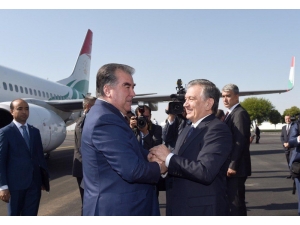 Tacikistan Cumhurbaşkanı İmamali Rahman Özbekistan’da