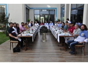 Afyon Belediyespor Yönetimi Basın Mensupları İle Bir Araya Geldi