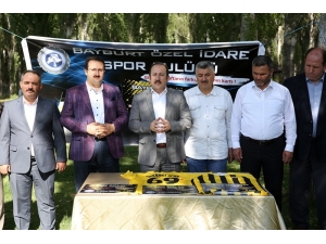 Vali Pehlivan’dan Bayburtspor İçin Çağrı: “Bu Takıma Hep Birlikte Sahip Çıkalım”