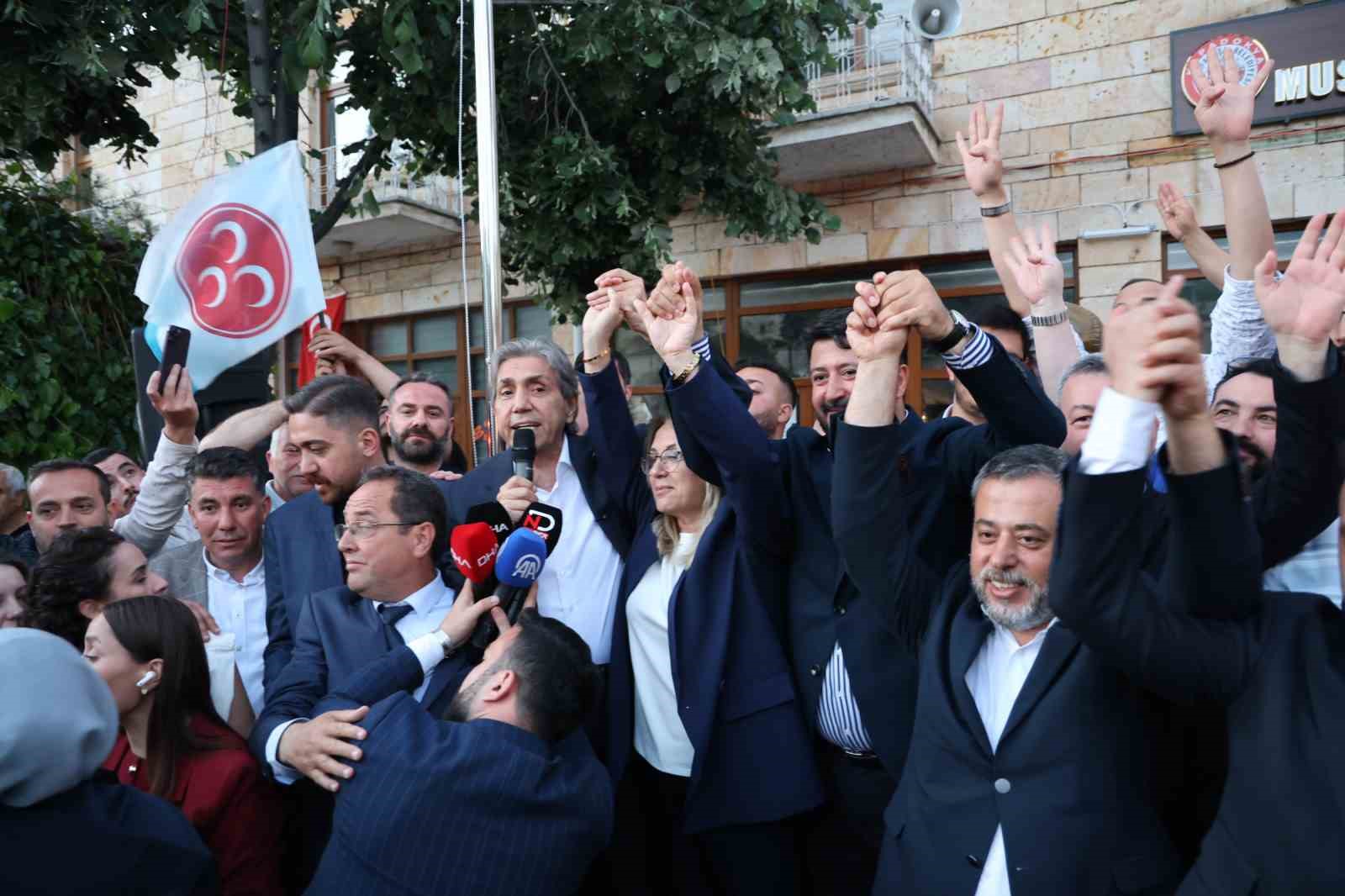 cumhurbaskani-erdogan-buyuk-bir-zaferi-hep-birlikte-kucakladik