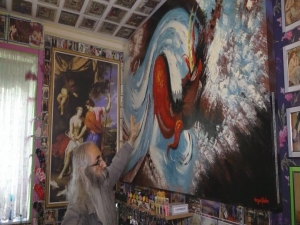 Zümrüdü Anka’yı Londra’dan Külliyeye Göndermek İstiyor