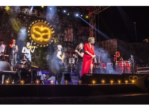 Sıla Altınoluk’ta Sevenleri İle Buluştu