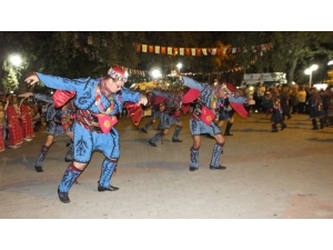 Festival Burhaniye’ye Hareket Getirdi, Esnaflar Memnun