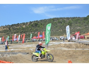 İznik Enduro Şampiyonları Kupalarını Aldı