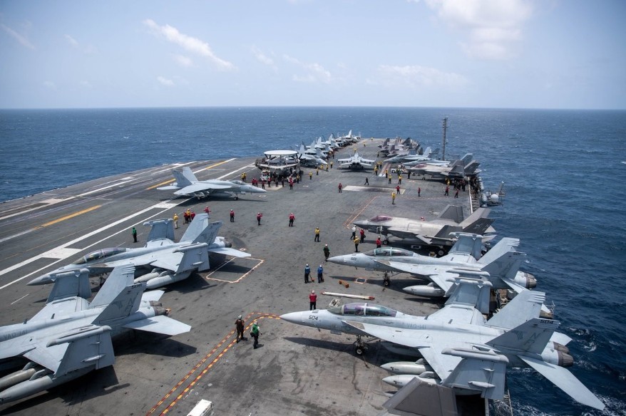 abd-uss-george-washington-ucak-gemisini-orta-dogu-ya-konuslandirdi