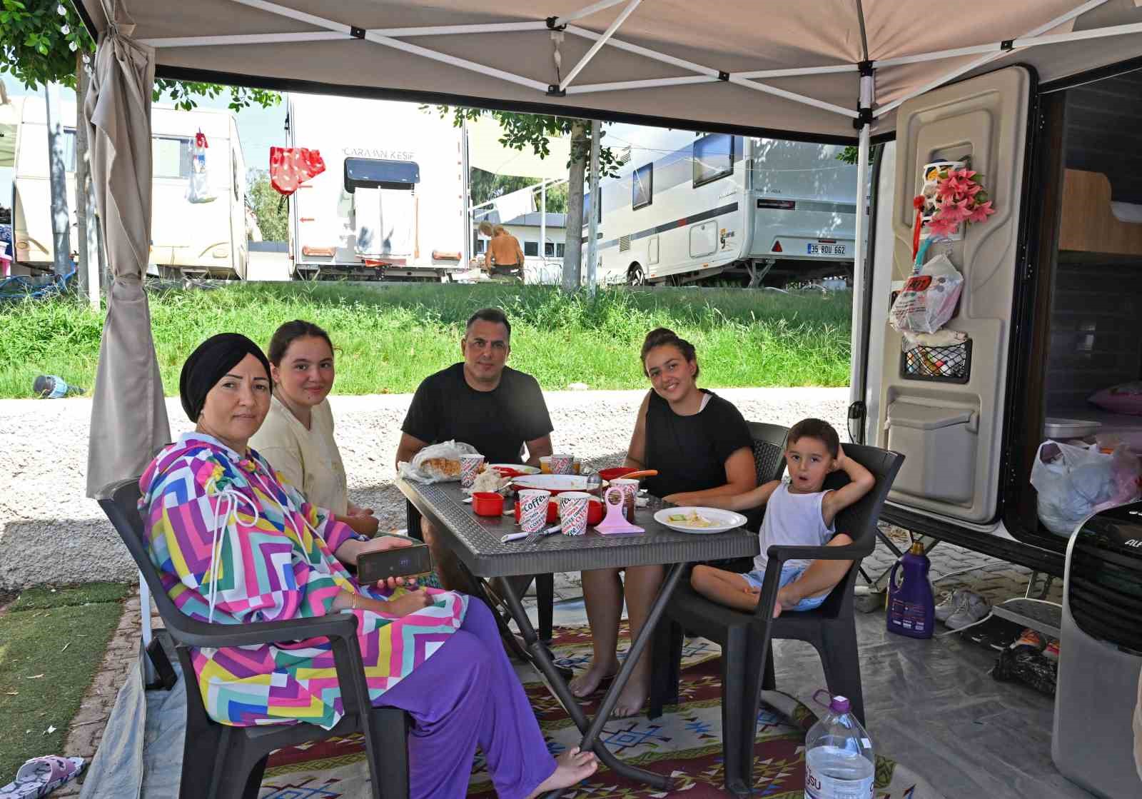 karavan-turizmi-sonbaharin-da-gozdesi