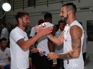Beşiktaş’tan Negredo’ya Kutlama