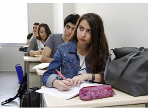 Aziz Nesin Bilgi Ve Eğitim Merkezi’ne Rekor Başvuru