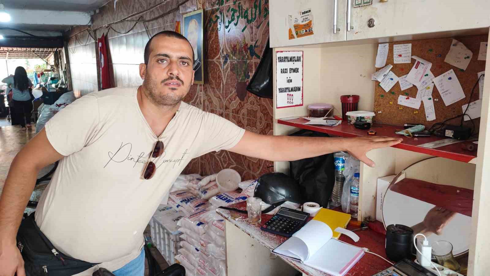 adana-da-saniyeler-icinde-telefon-hirsizligi