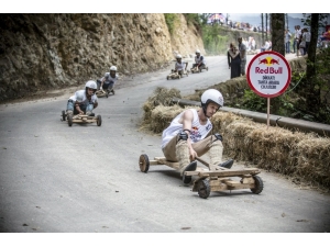 Tahta Otomobillerin Yarıştığı Red Bull Formulaz 23 Ağustos’ta Start Alacak
