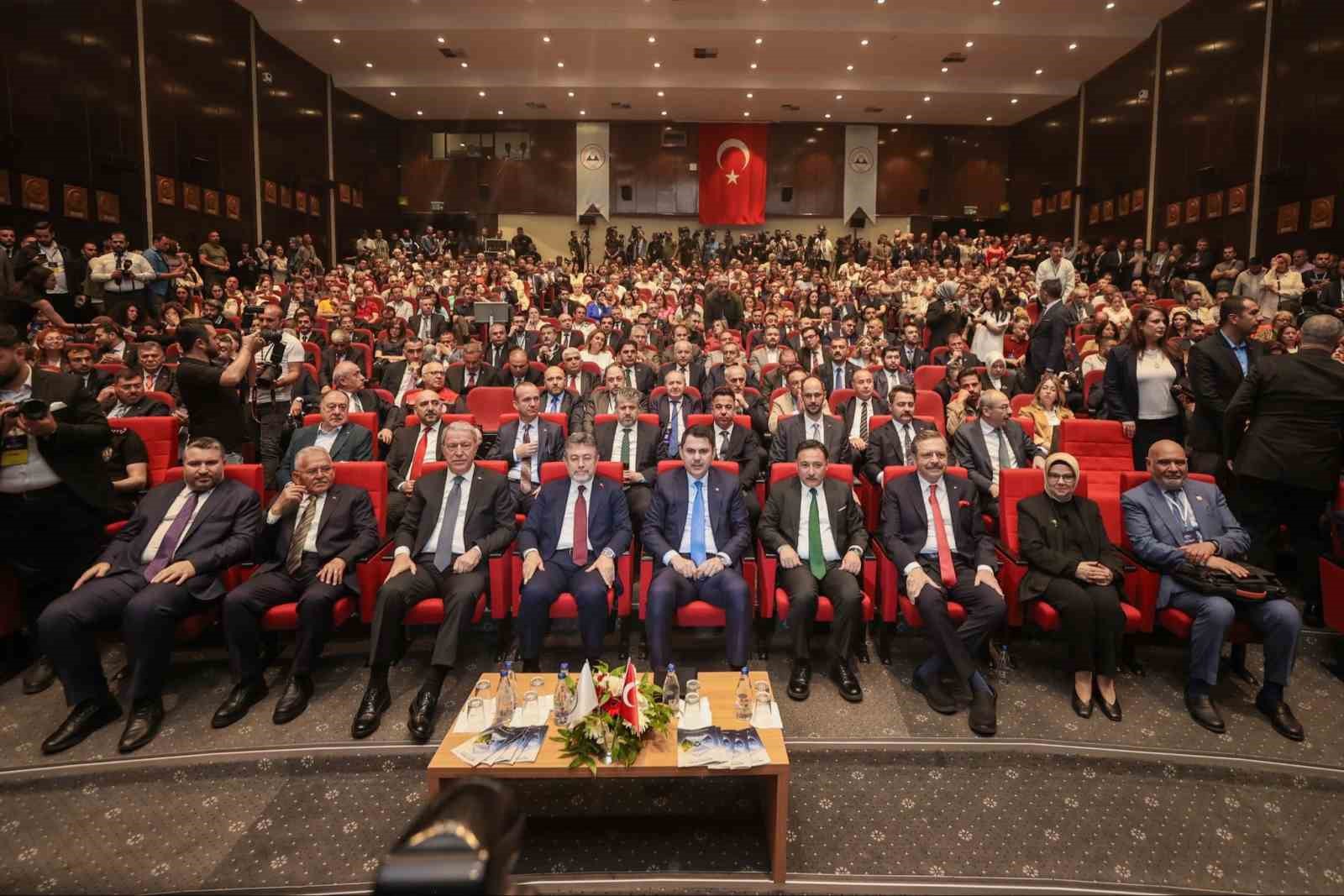 erciyes-zirvesi-1-kayseri-de-yogun-katilimla-gerceklestirildi