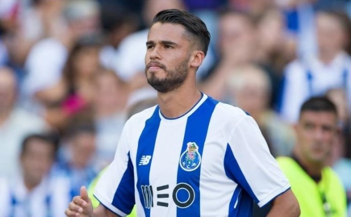 "fenerbahçe'nin Yeni Stoperi İstanbul'a Geliyor!"