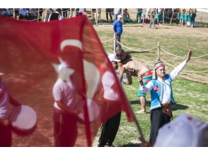 Ahlat’ta 1071 Kutlamaları Renkli Görüntüler Oluşturdu