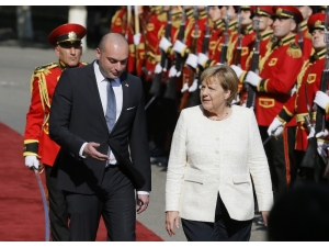 Almanya Başbakanı Merkel Gürcistan’da