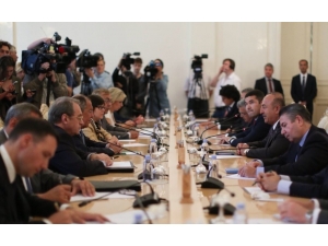 Bakan Çavuşoğlu, Lavrov İle Bir Araya Geldi