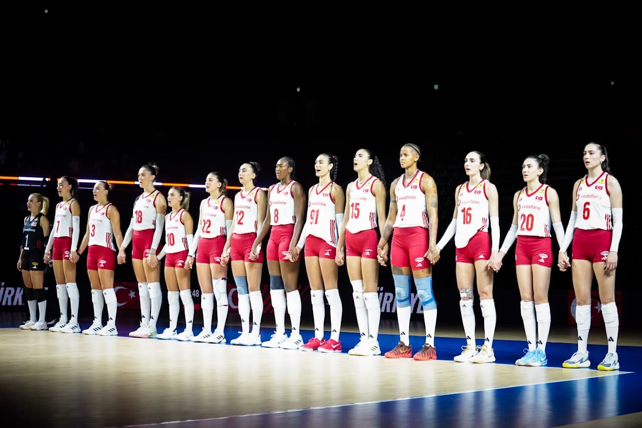 a-milli-kadin-voleybol-takimi-japonya-etabina-galibiyetle-basladi