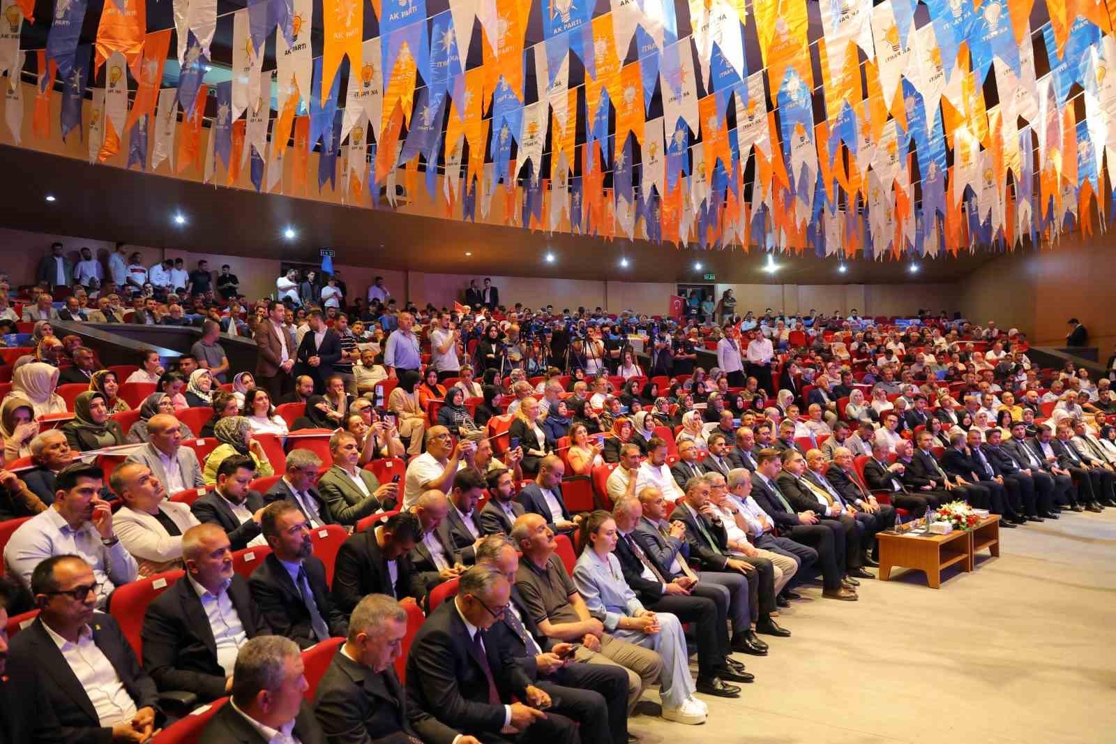 bakan-guler-turkiye-masada-sozu-dinlenen-ve-krizlerin-cozumunde-aranan-bir-ulke-konumundadir