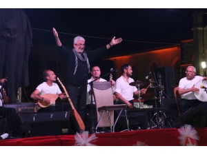 Kilis’te Esat Kabaklı Konseri