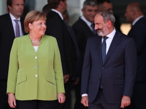 Almanya Başbakanı Merkel, Ermenistan’da