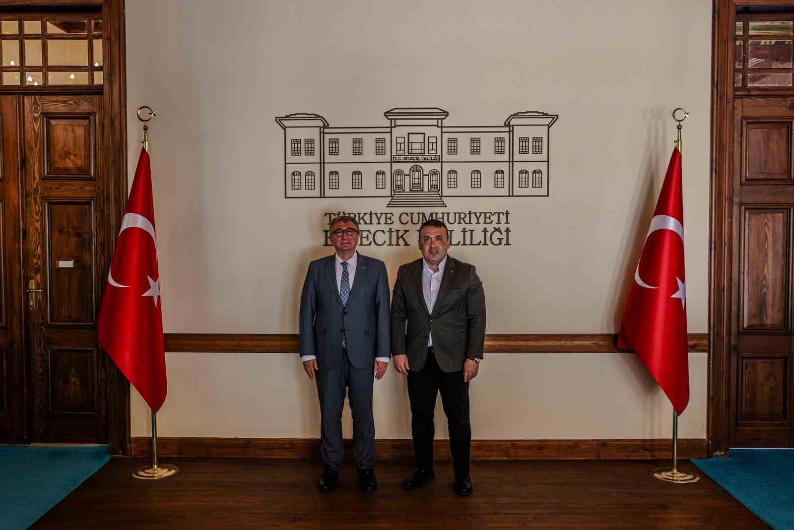 bozuyuk-kaymakami-dr-ahmet-naci-helvaci-goreve-basladi